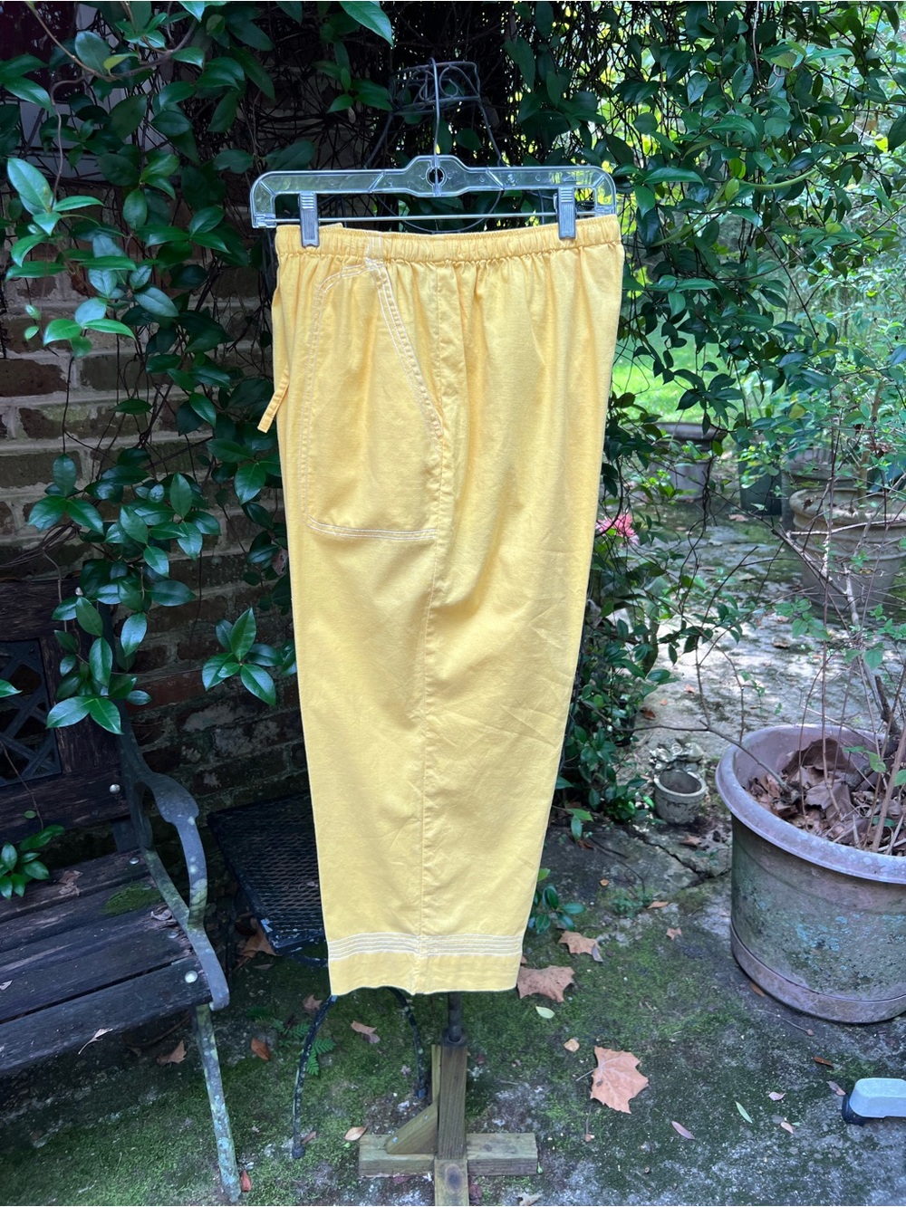 Pappagallo- YELLOW LINEN BLEND CROP PANTS- Size XL- NW0T